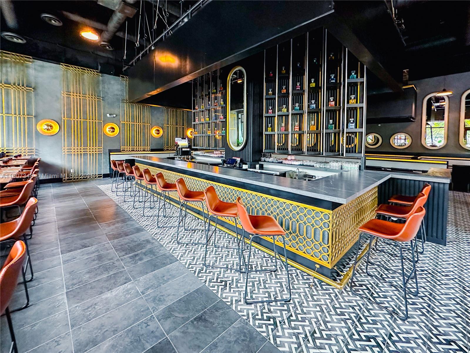 Подробнее / кв.футов $ 2025-11-03 0 Фото