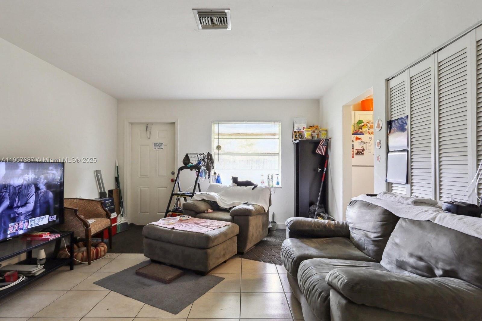 Ver detalles / 2219 sq. ft. $ 2025-11-03 0 foto