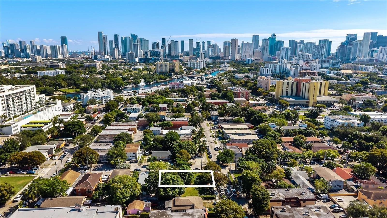 Ver detalles / sq. ft. $ 2025-11-03 0 foto