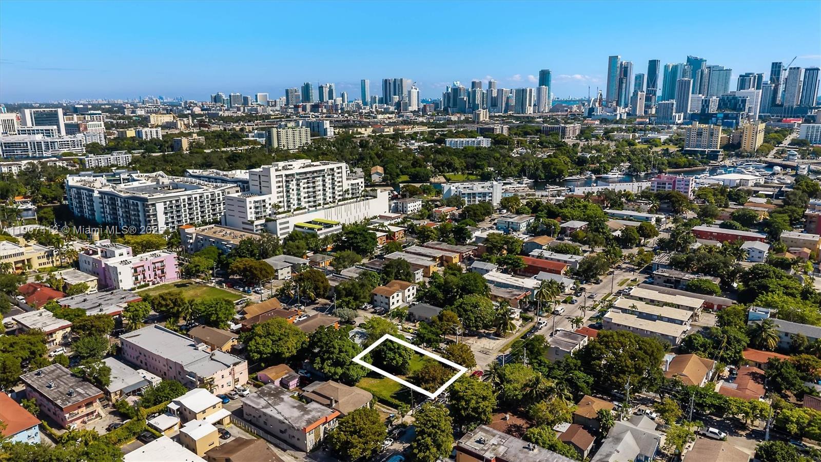 Ver detalles / sq. ft. $ 2025-11-03 0 foto