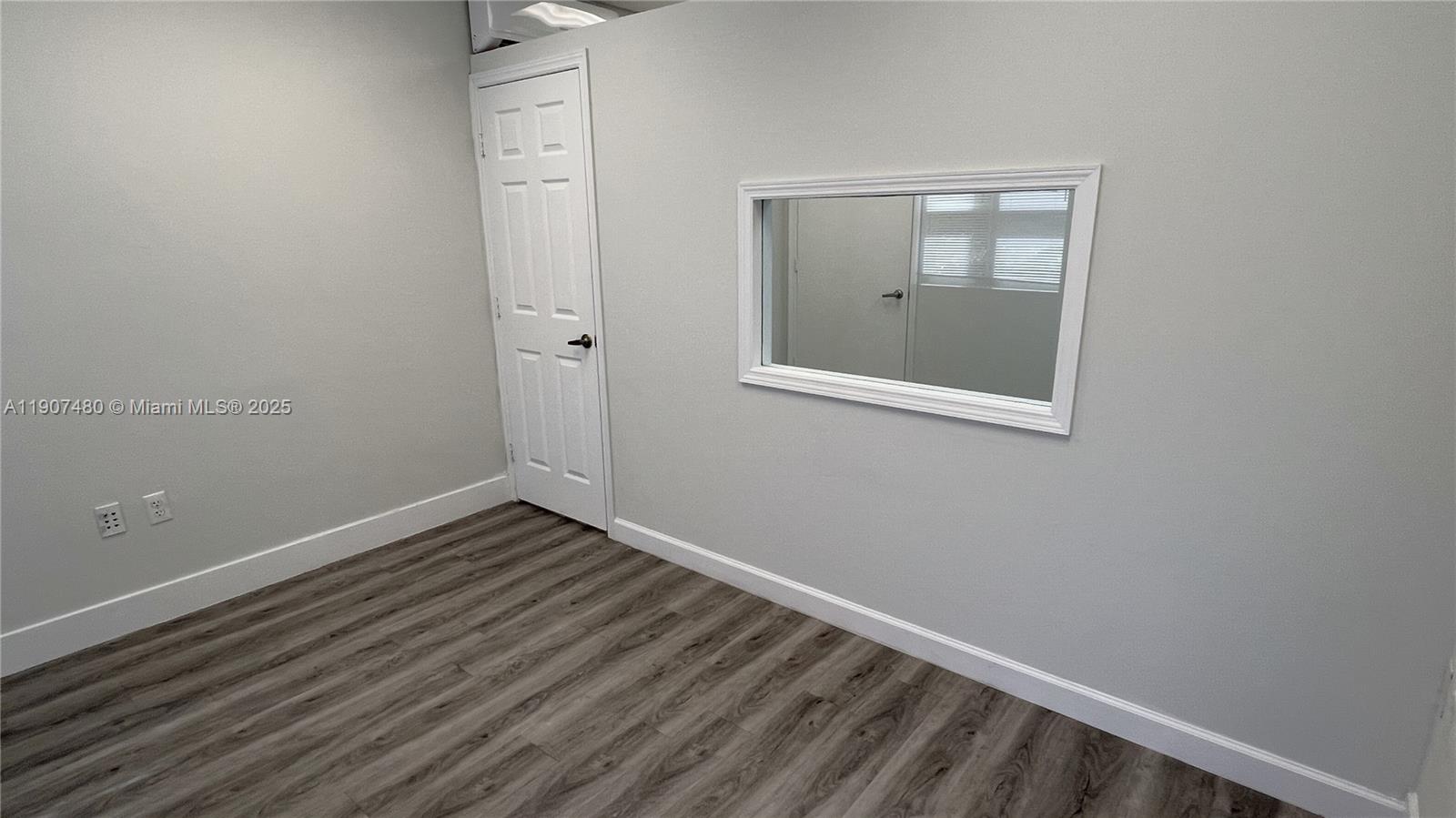 See details 195 / sq. ft. $ 2025-11-03 0 Photo