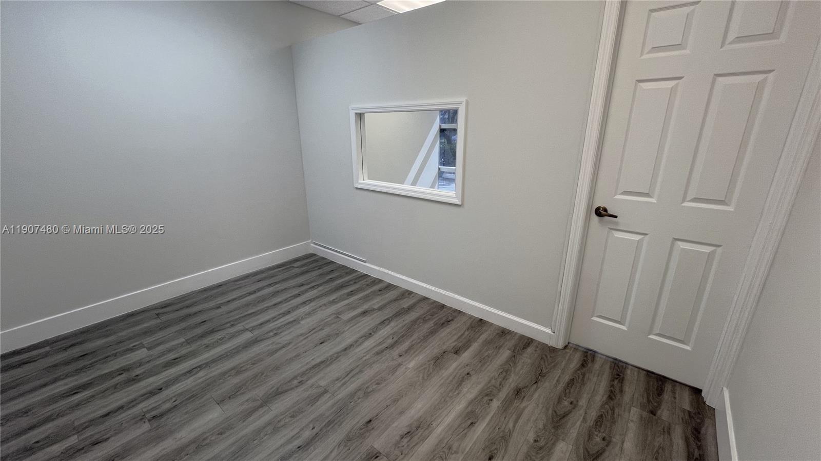 See details 195 / sq. ft. $ 2025-11-03 0 Photo