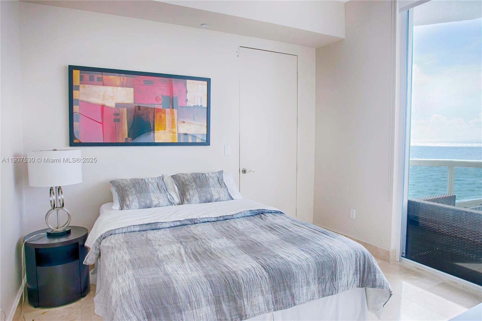 See details 802 3 / 4 1979 sq. ft. $ 2025-11-03 0 Photo