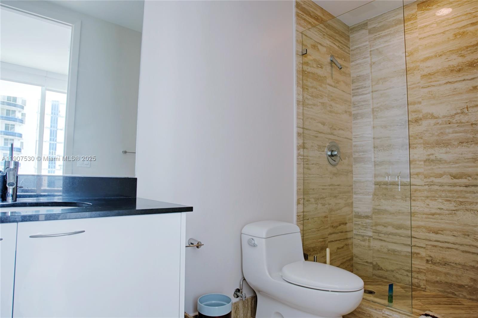 See details 802 3 / 4 1979 sq. ft. $ 2025-11-03 0 Photo