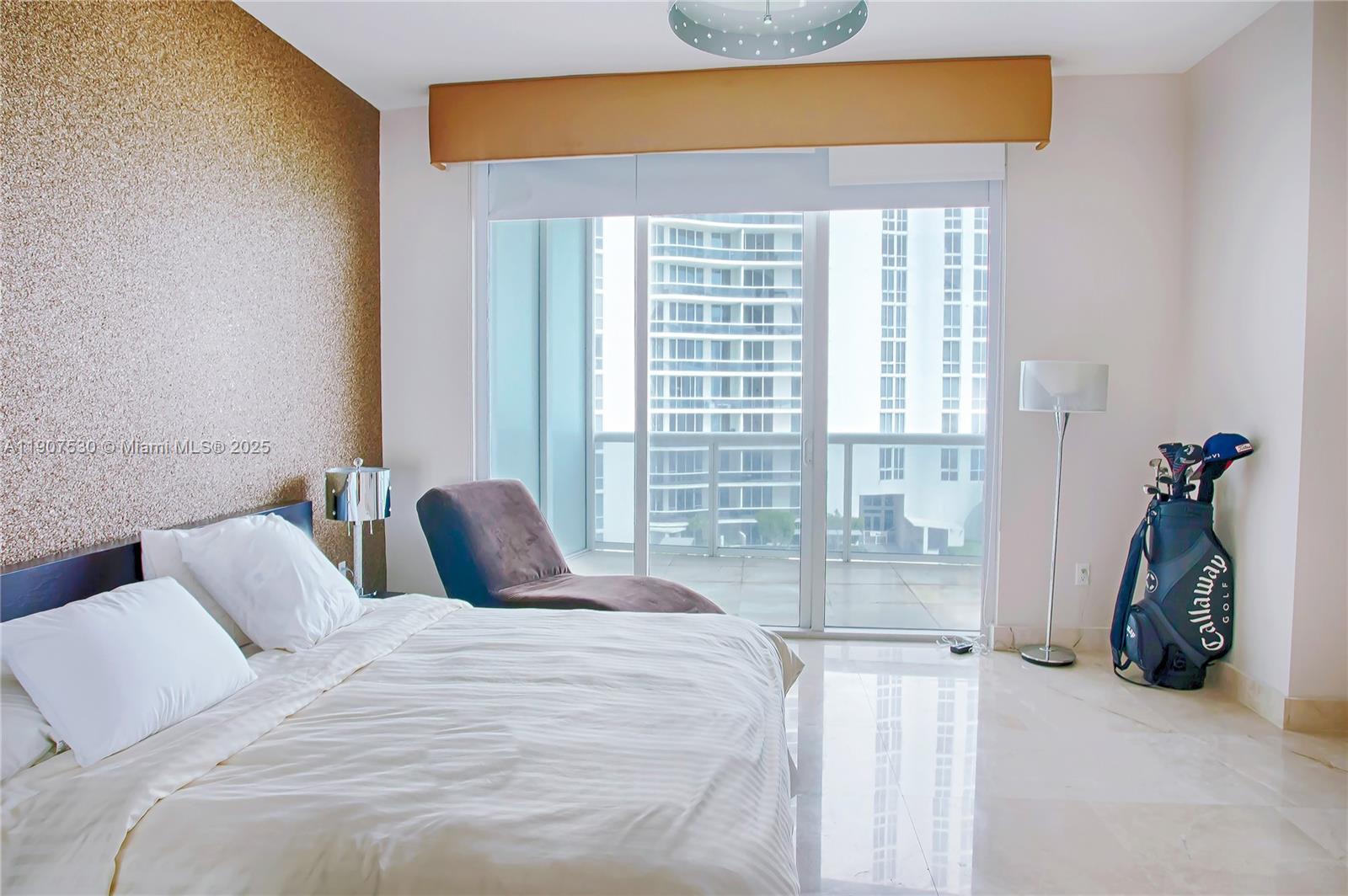 See details 802 3 / 4 1979 sq. ft. $ 2025-11-03 0 Photo