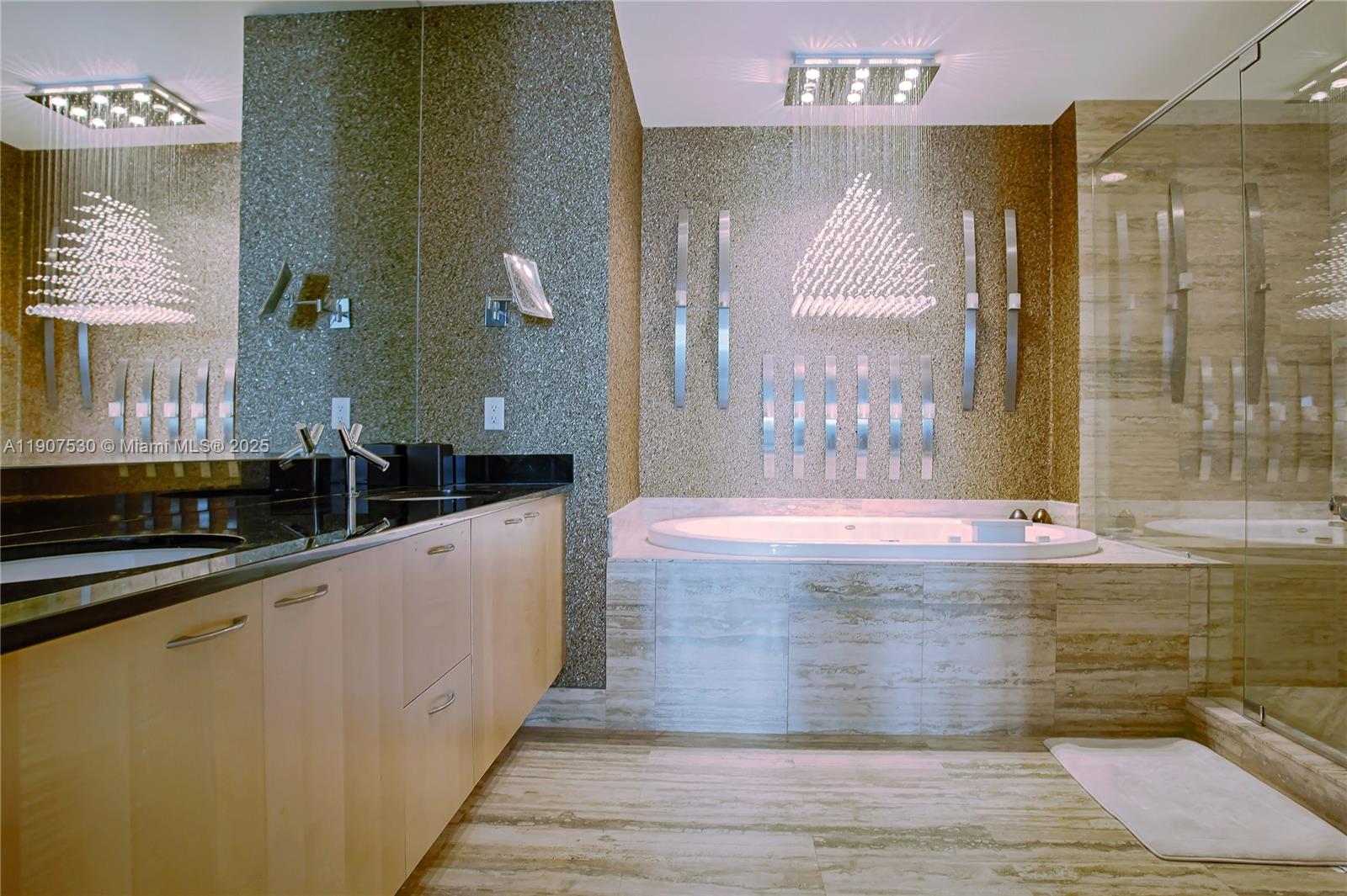 See details 802 3 / 4 1979 sq. ft. $ 2025-11-03 0 Photo