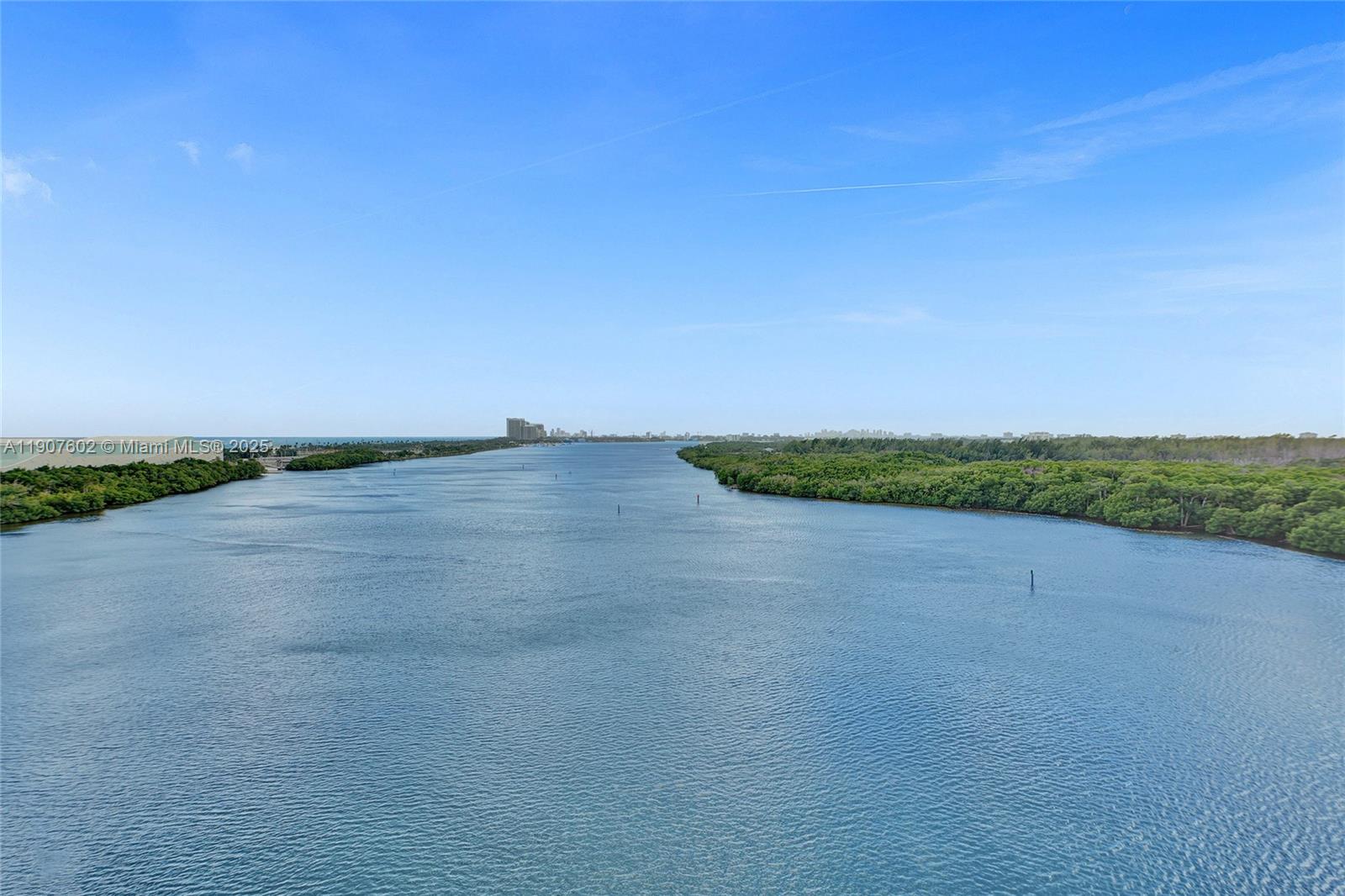 1018 1 / 2 762 sq. ft. $ 2025-11-03 0 Photo