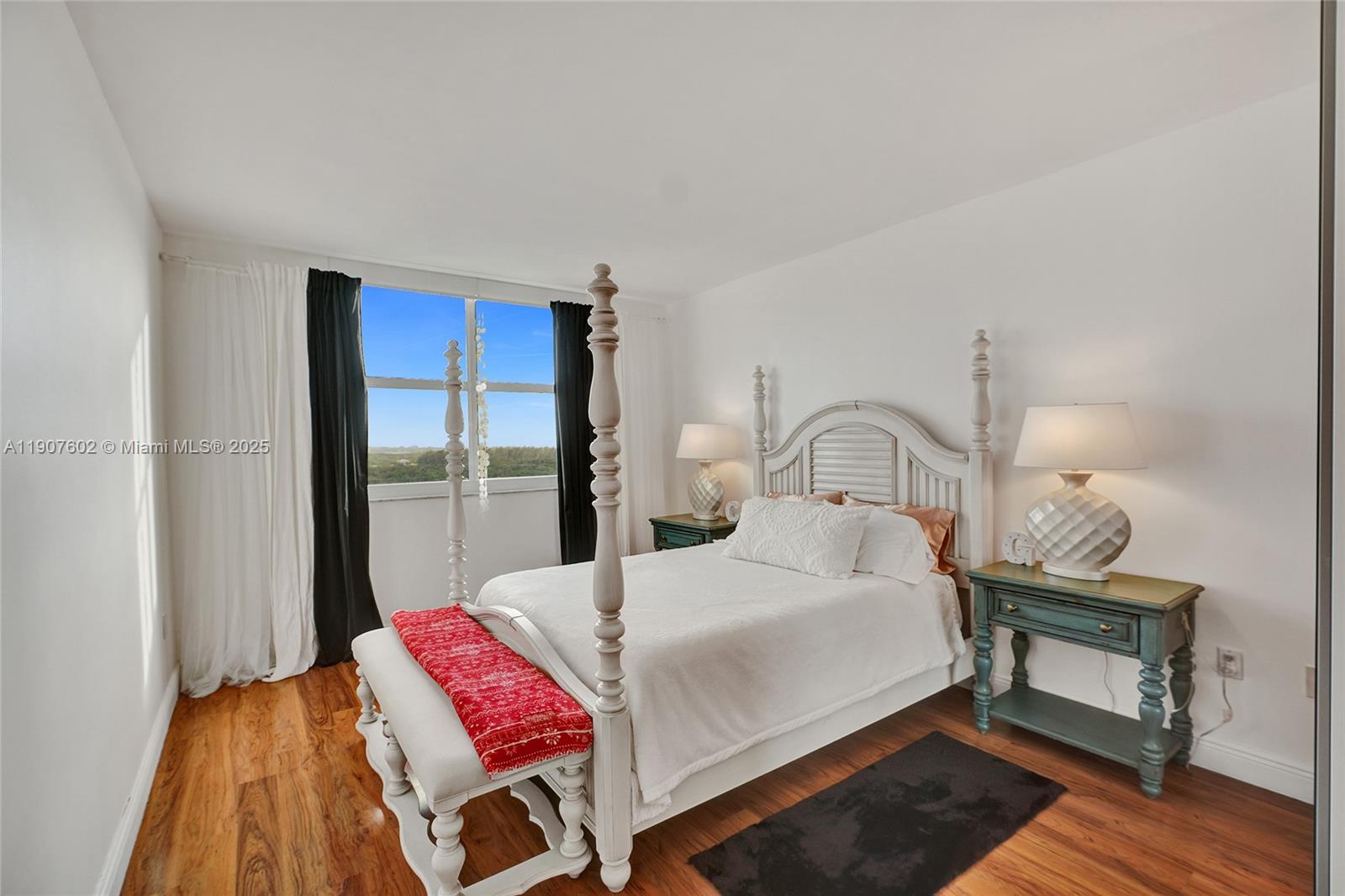 1018 1 / 2 762 sq. ft. $ 2025-11-03 0 Photo