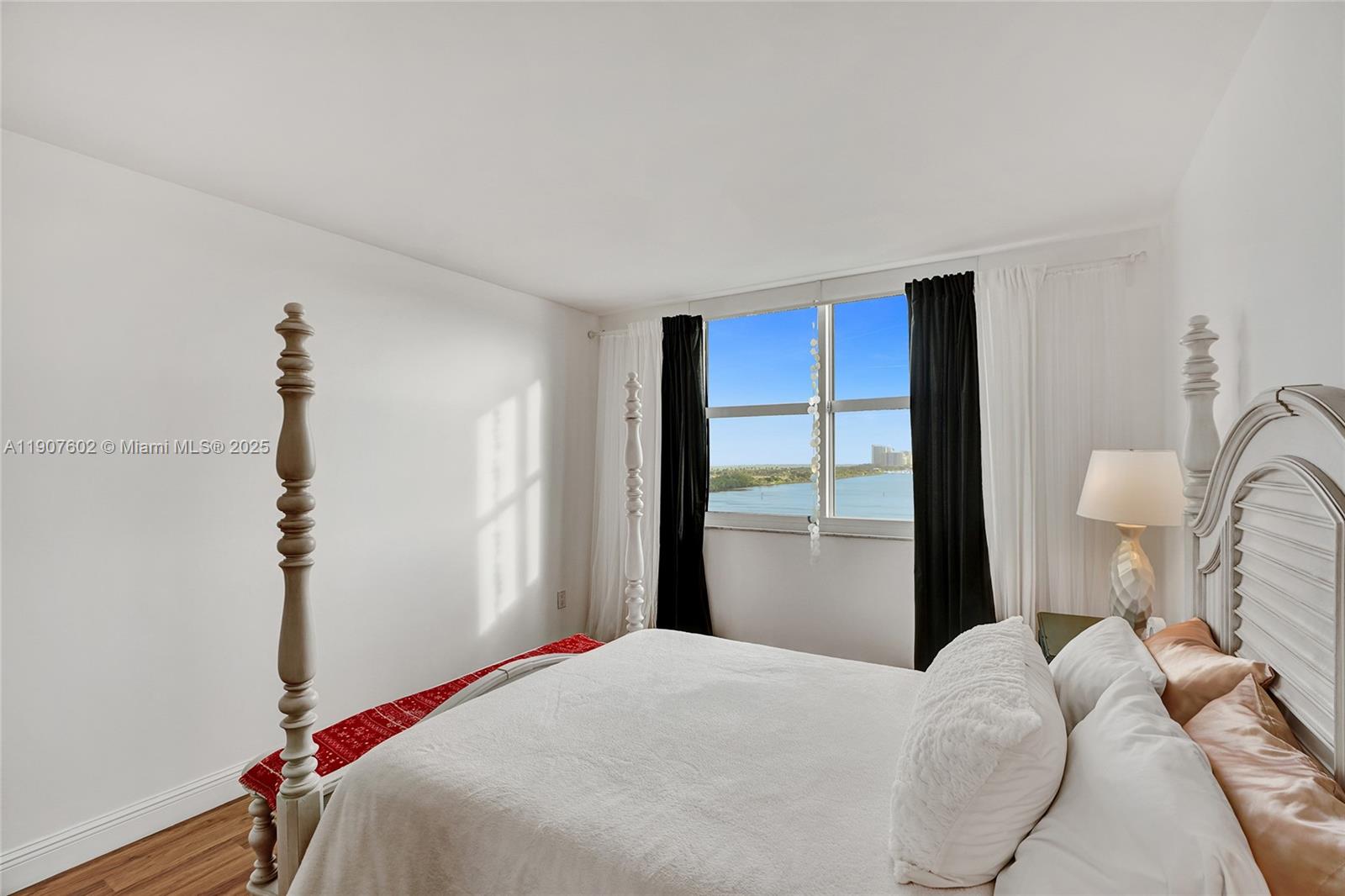 1018 1 / 2 762 sq. ft. $ 2025-11-03 0 Photo