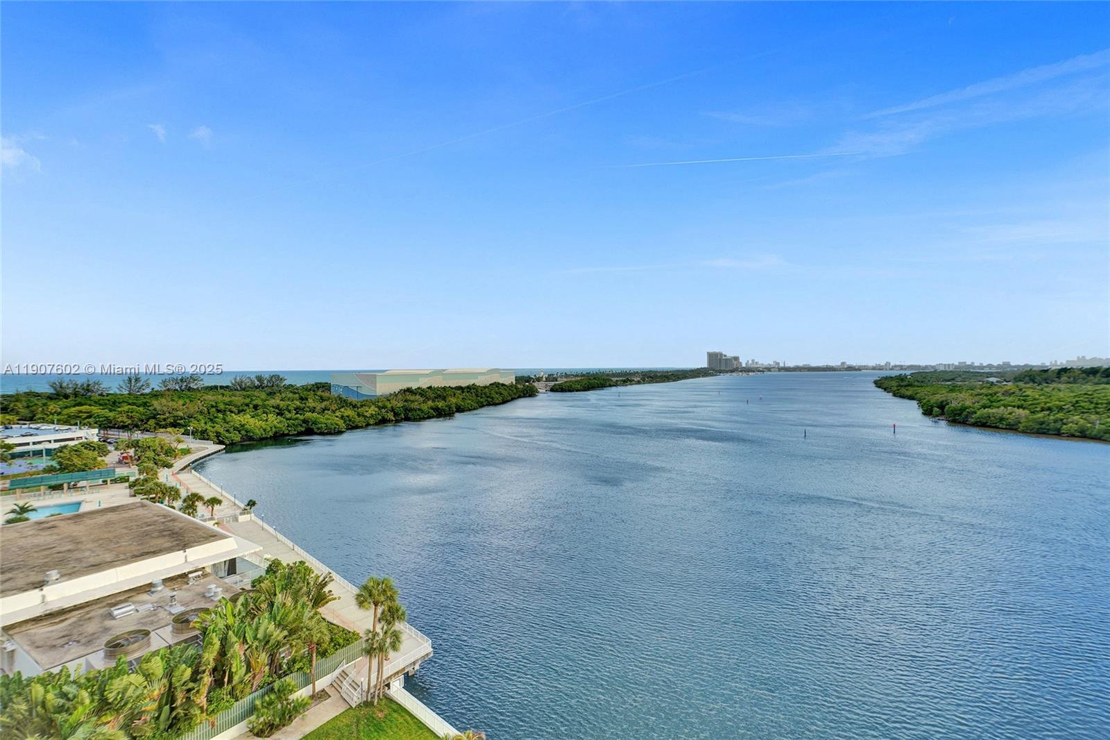 1018 1 / 2 762 sq. ft. $ 2025-11-03 0 Photo