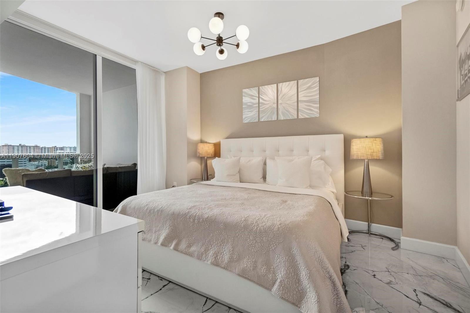 See details 1408 1 / 2 881 sq. ft. $ 2025-11-03 0 Photo