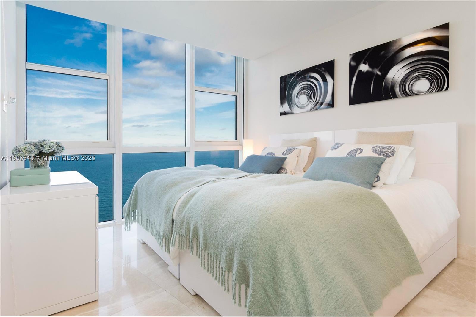 Подробнее 4208 2 / 3 1570 кв.футов $ 2025-11-03 0 Фото