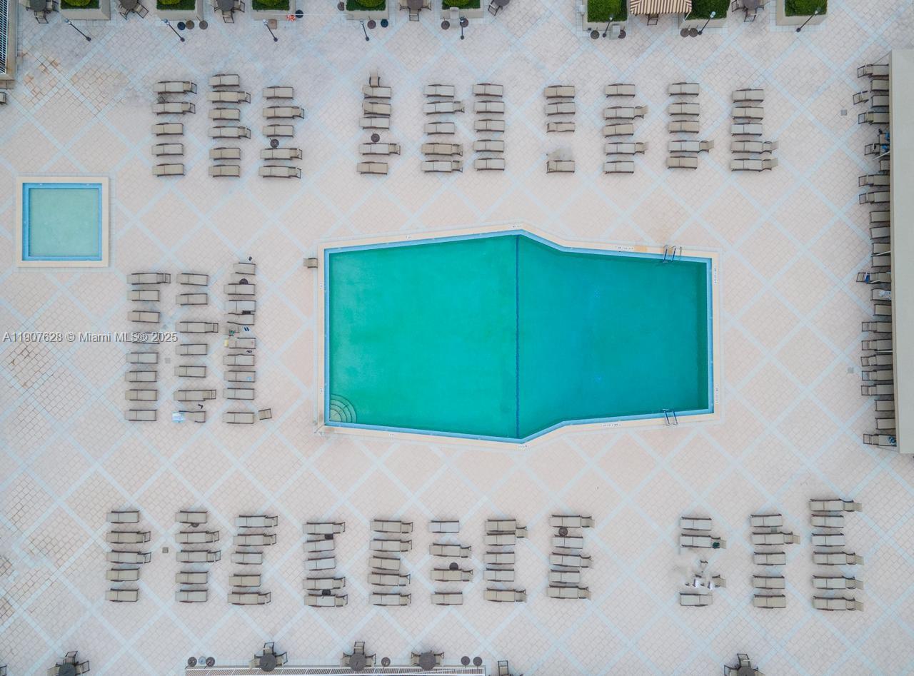 11 P 1 / 1 798 sq. ft. $ 2025-11-03 0 Photo