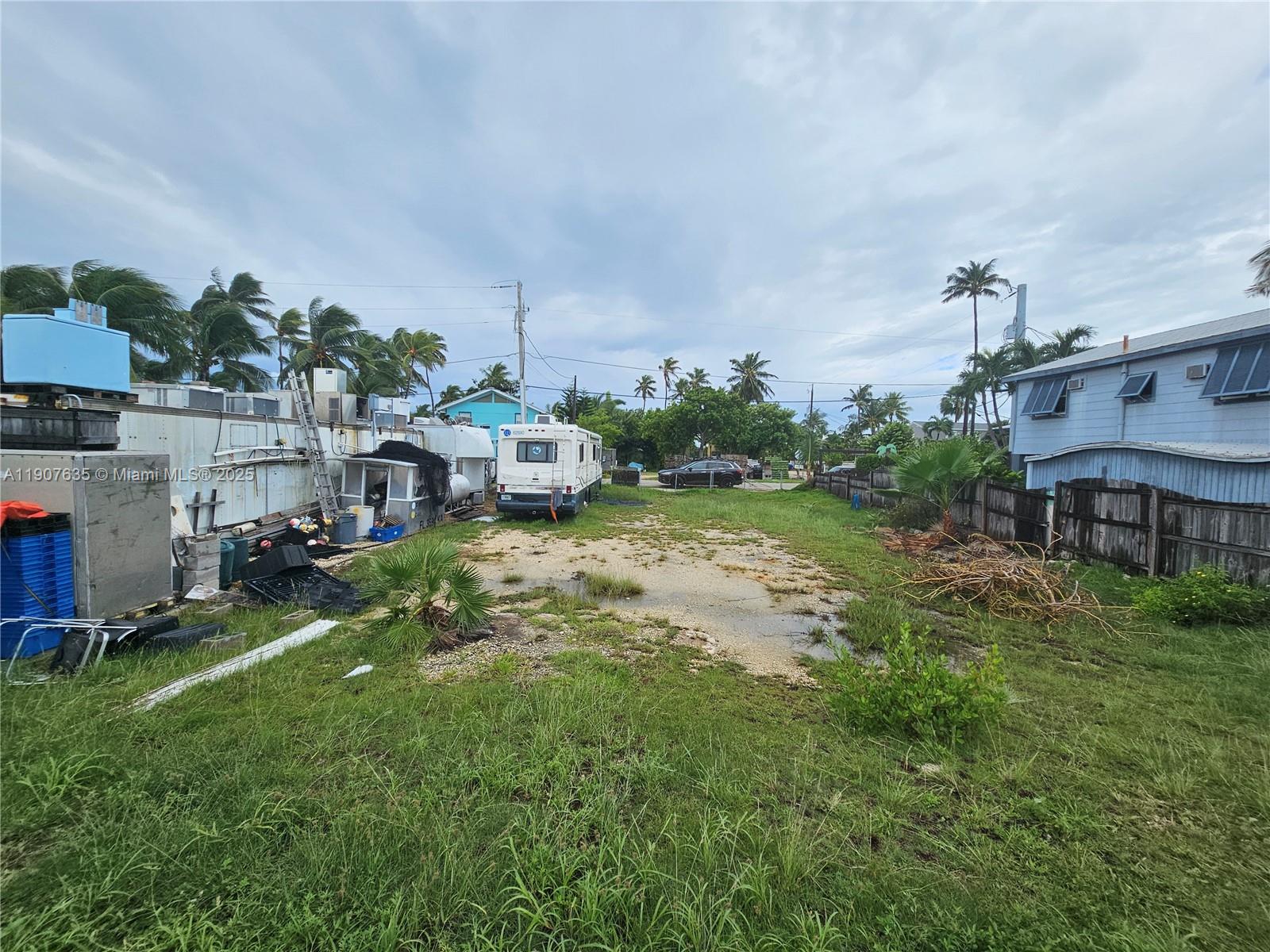 See details / sq. ft. $ 2025-11-03 0 Photo