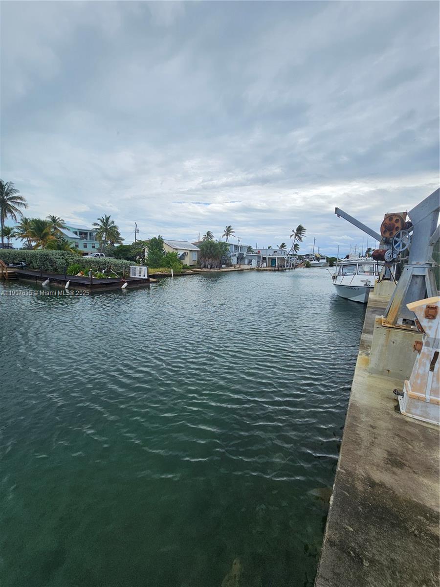 See details / sq. ft. $ 2025-11-03 0 Photo