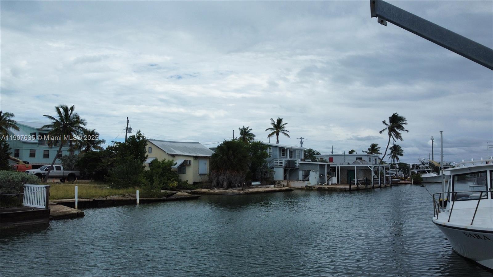 See details / sq. ft. $ 2025-11-03 0 Photo