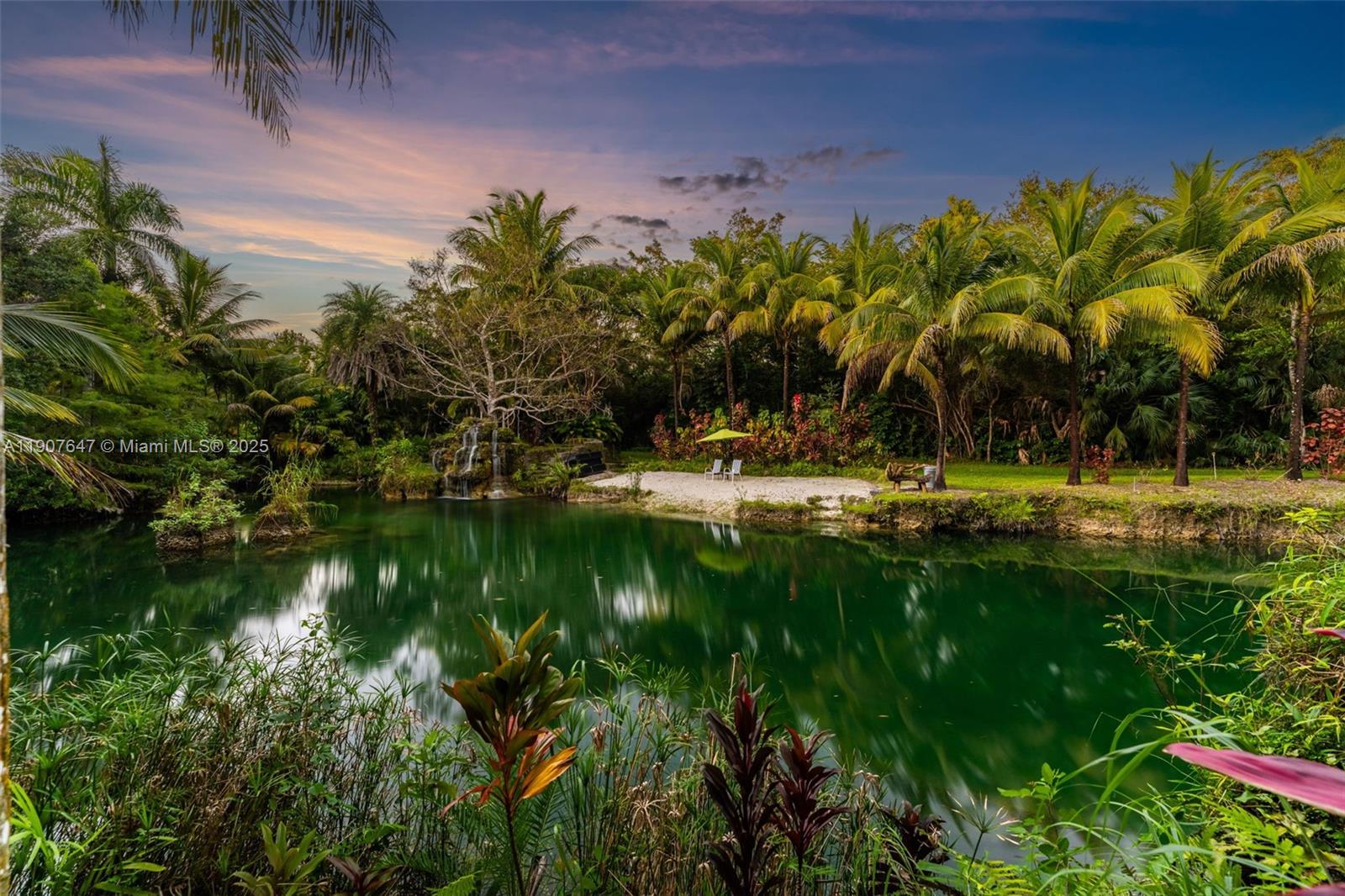 See details / sq. ft. $ 2025-11-04 0 Photo