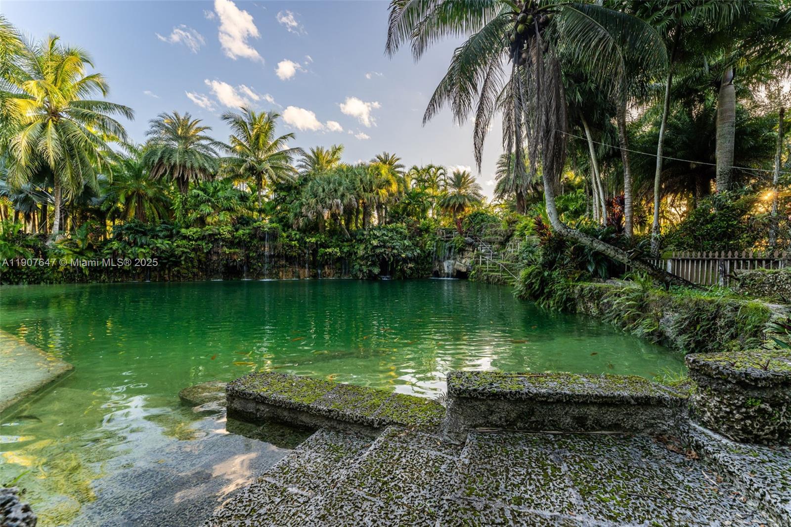 See details / sq. ft. $ 2025-11-04 0 Photo