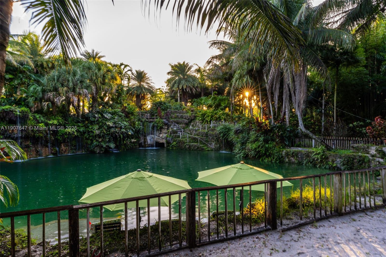 See details / sq. ft. $ 2025-11-04 0 Photo