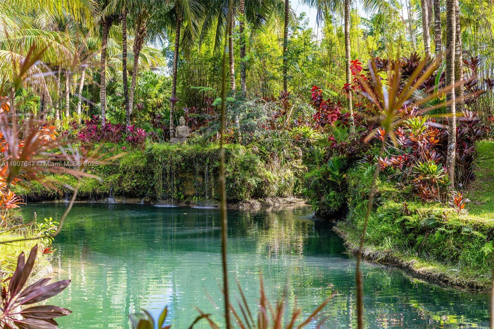 See details / sq. ft. $ 2025-11-04 0 Photo