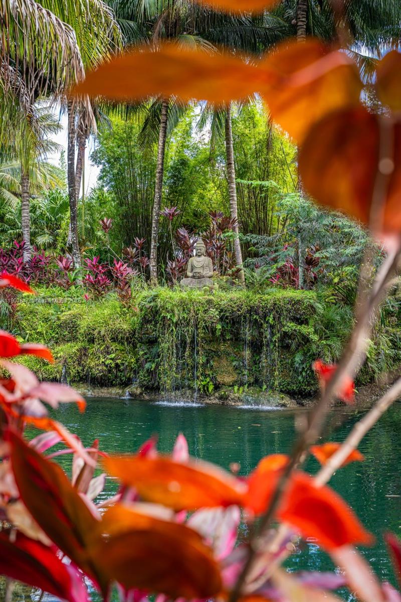 See details / sq. ft. $ 2025-11-04 0 Photo