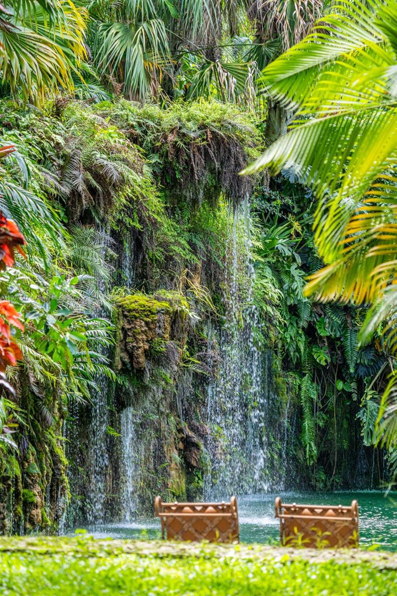 See details / sq. ft. $ 2025-11-04 0 Photo