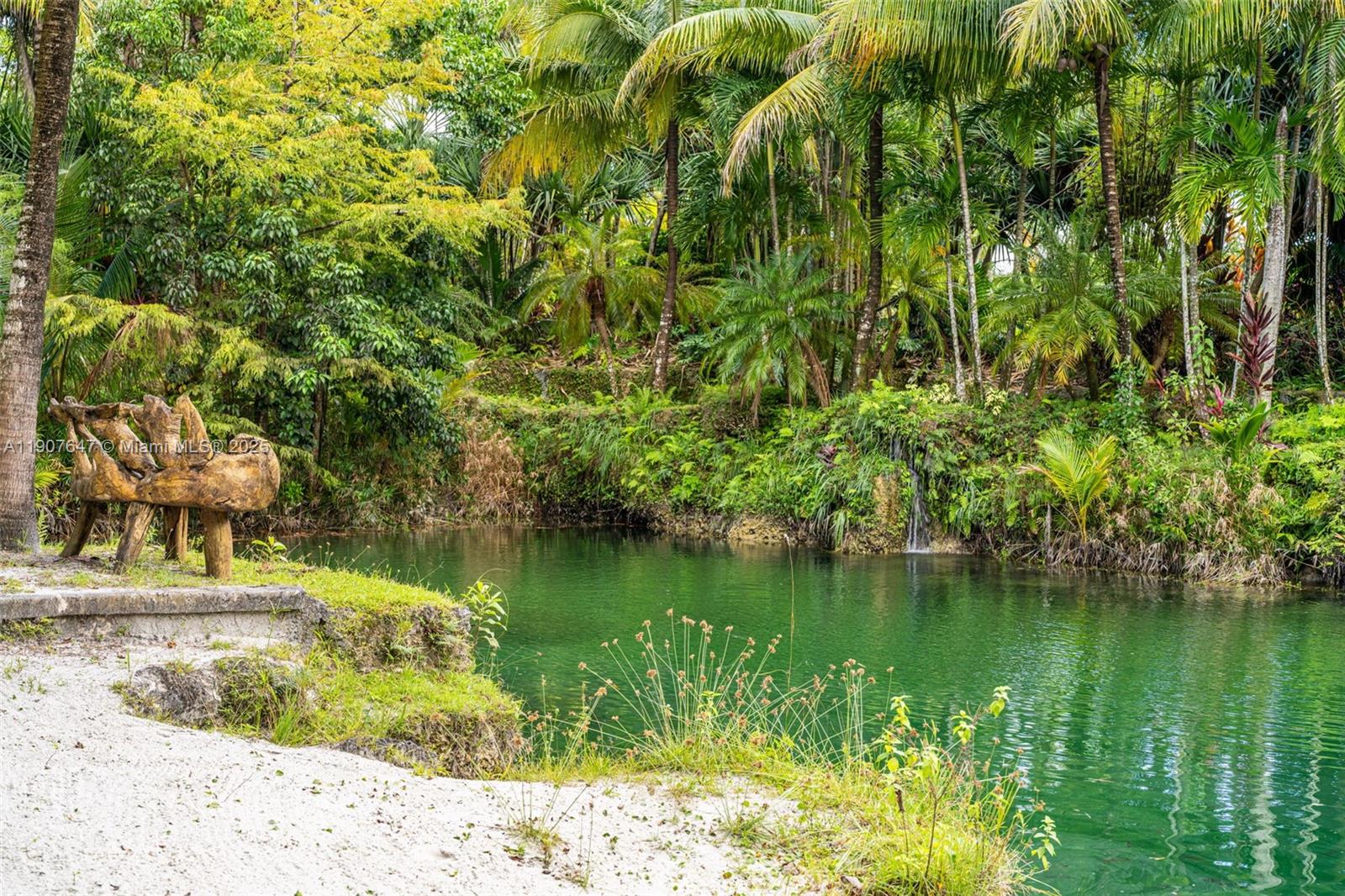 See details / sq. ft. $ 2025-11-04 0 Photo