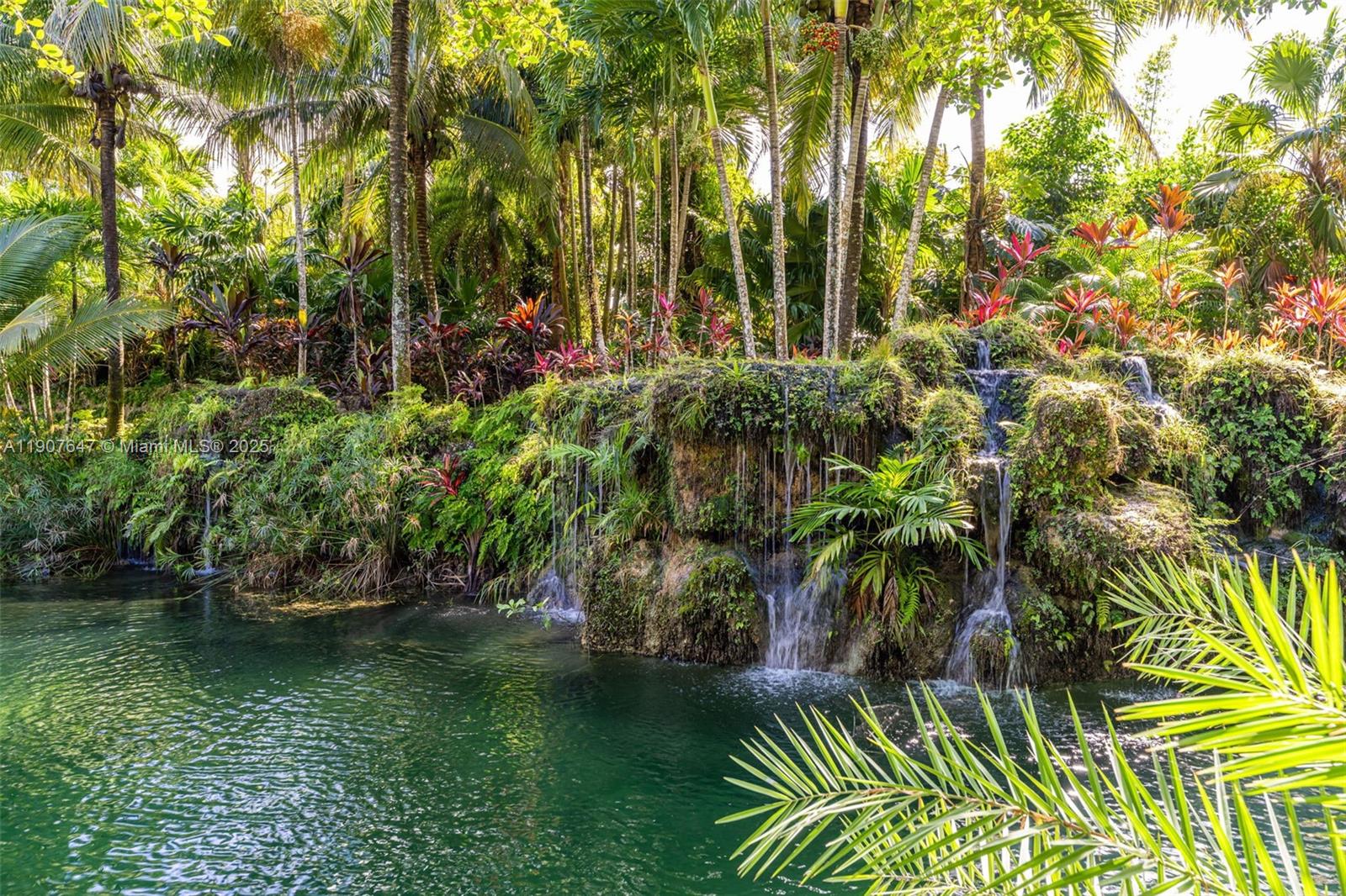 See details / sq. ft. $ 2025-11-04 0 Photo