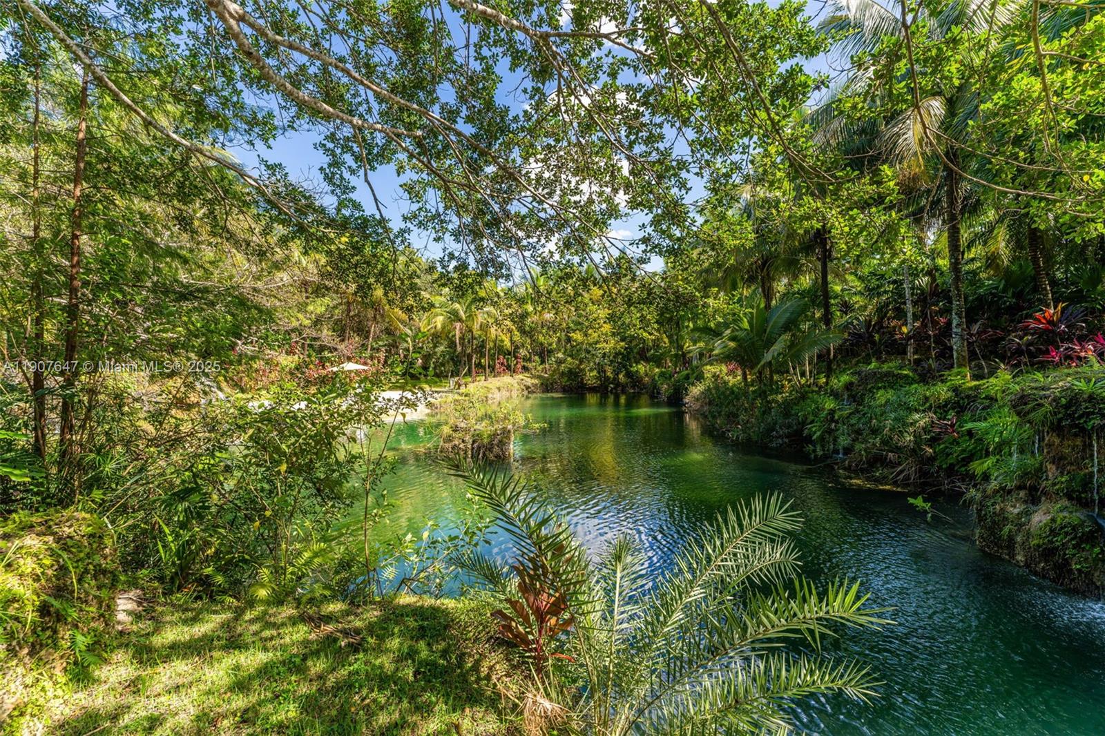 See details / sq. ft. $ 2025-11-04 0 Photo