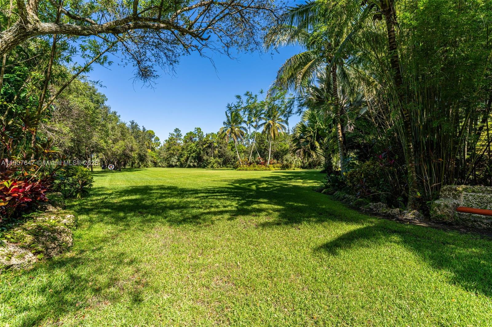 See details / sq. ft. $ 2025-11-04 0 Photo