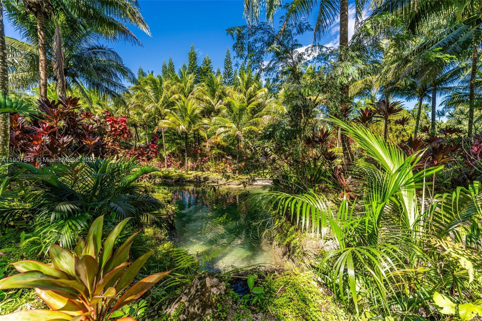 See details / sq. ft. $ 2025-11-04 0 Photo