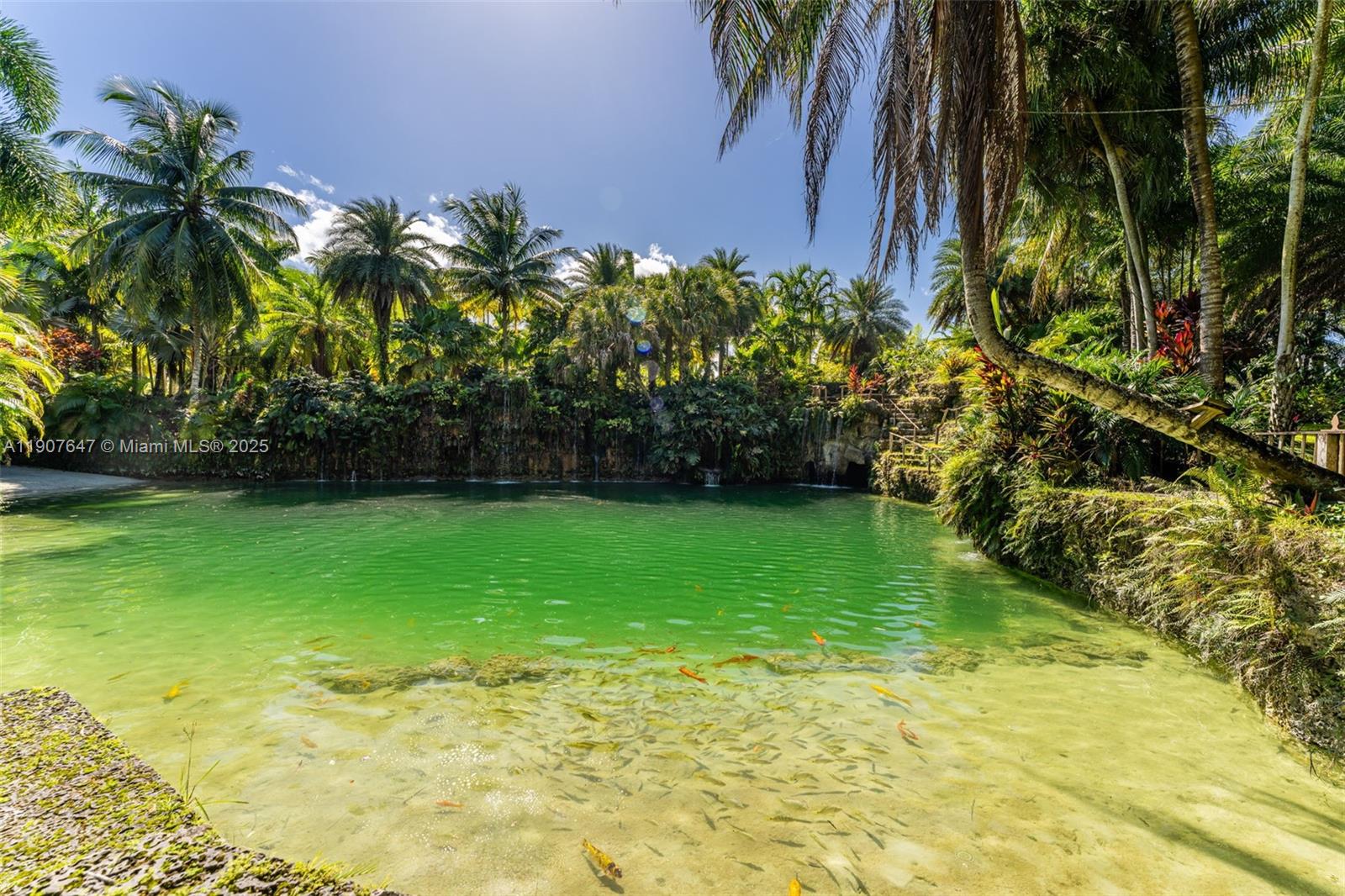 See details / sq. ft. $ 2025-11-04 0 Photo