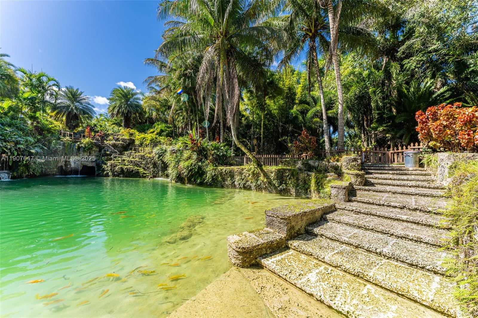 See details / sq. ft. $ 2025-11-04 0 Photo