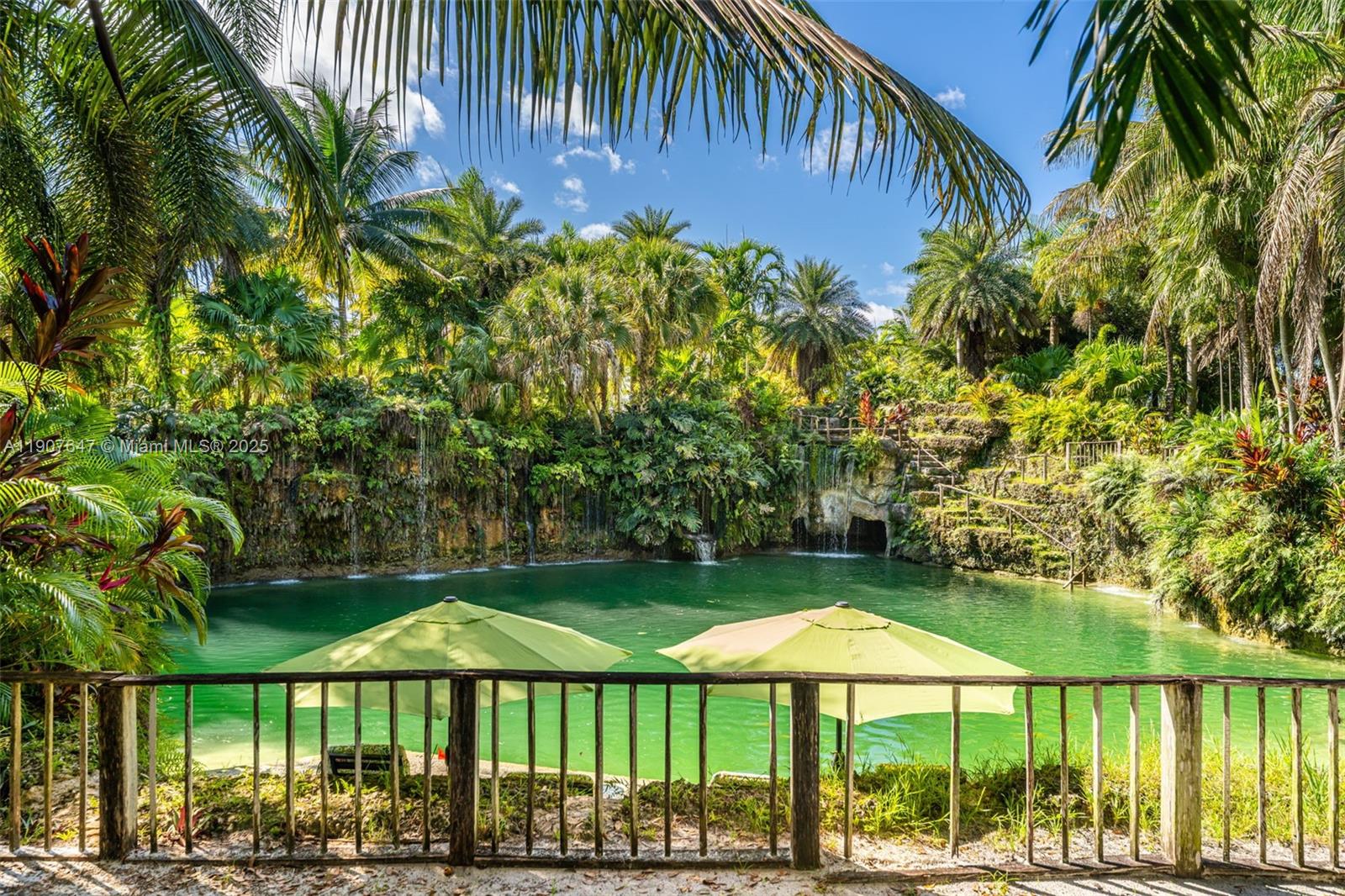 See details / sq. ft. $ 2025-11-04 0 Photo