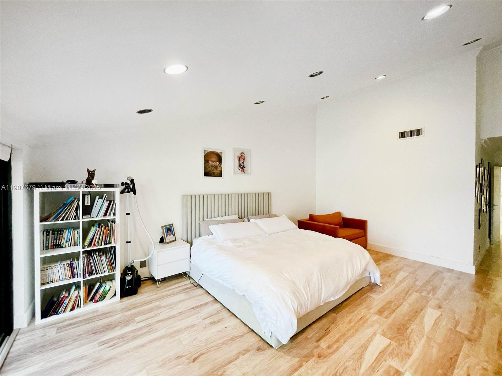 Photo of 20444 34th Ct (20444), Aventura, Florida, 33180 -