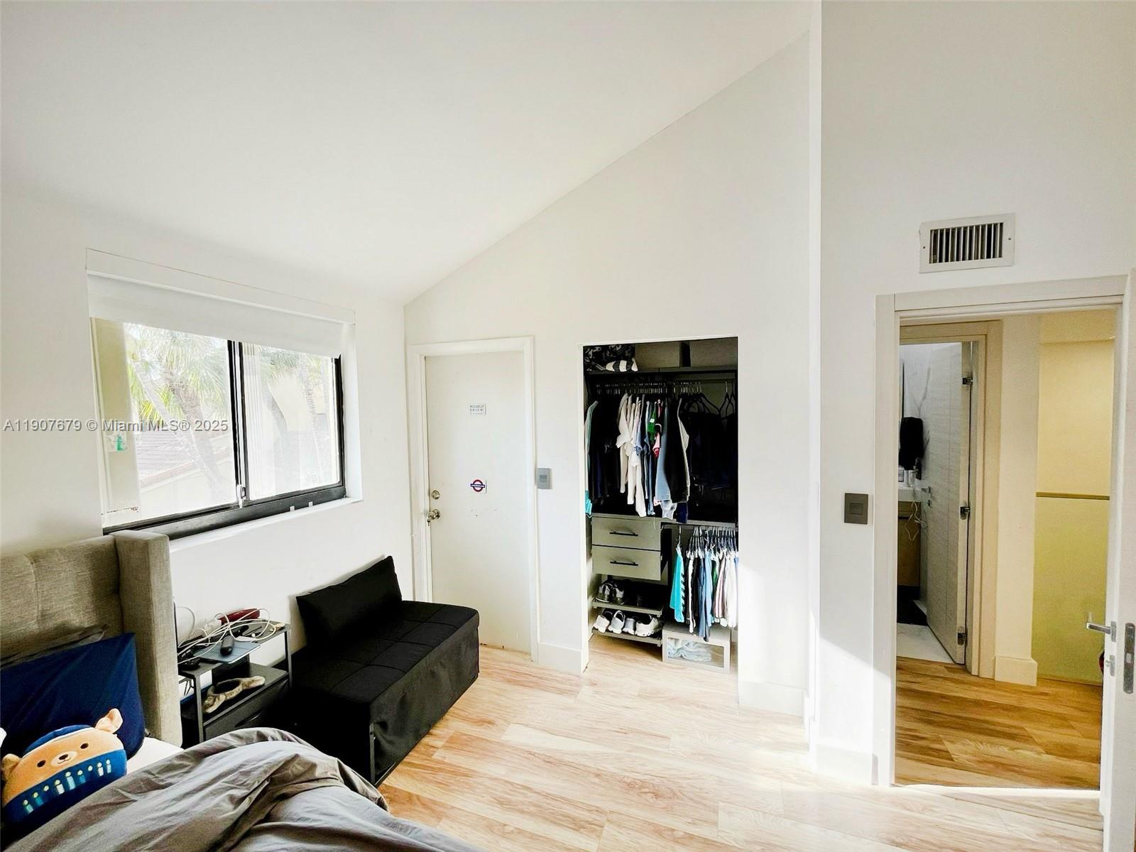 Photo of 20444 34th Ct (20444), Aventura, Florida, 33180 -