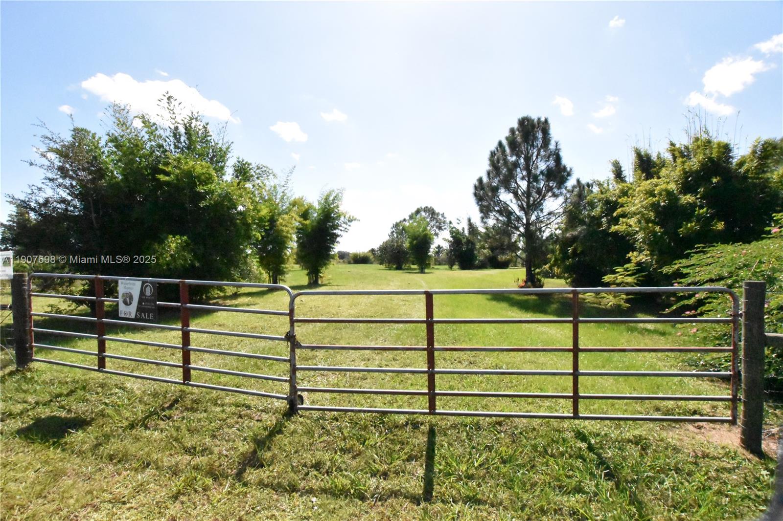 Подробнее / кв.футов $ 2025-11-04 0 Фото