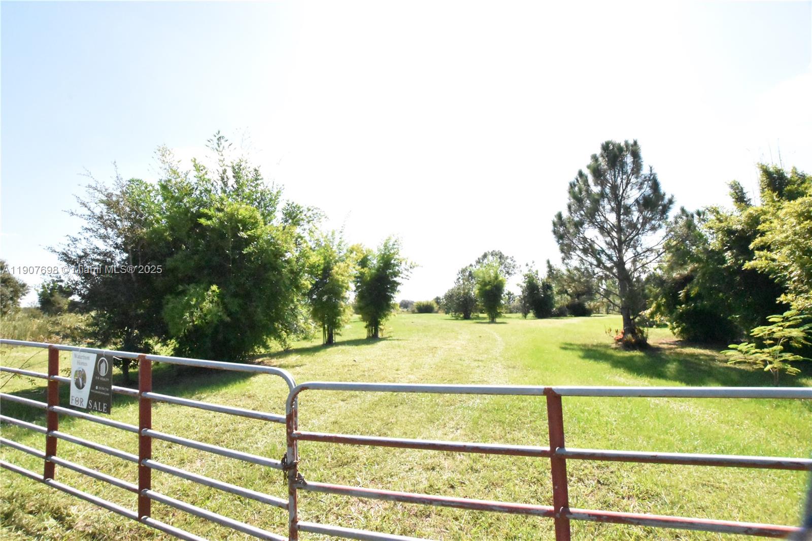 Подробнее / кв.футов $ 2025-11-04 0 Фото