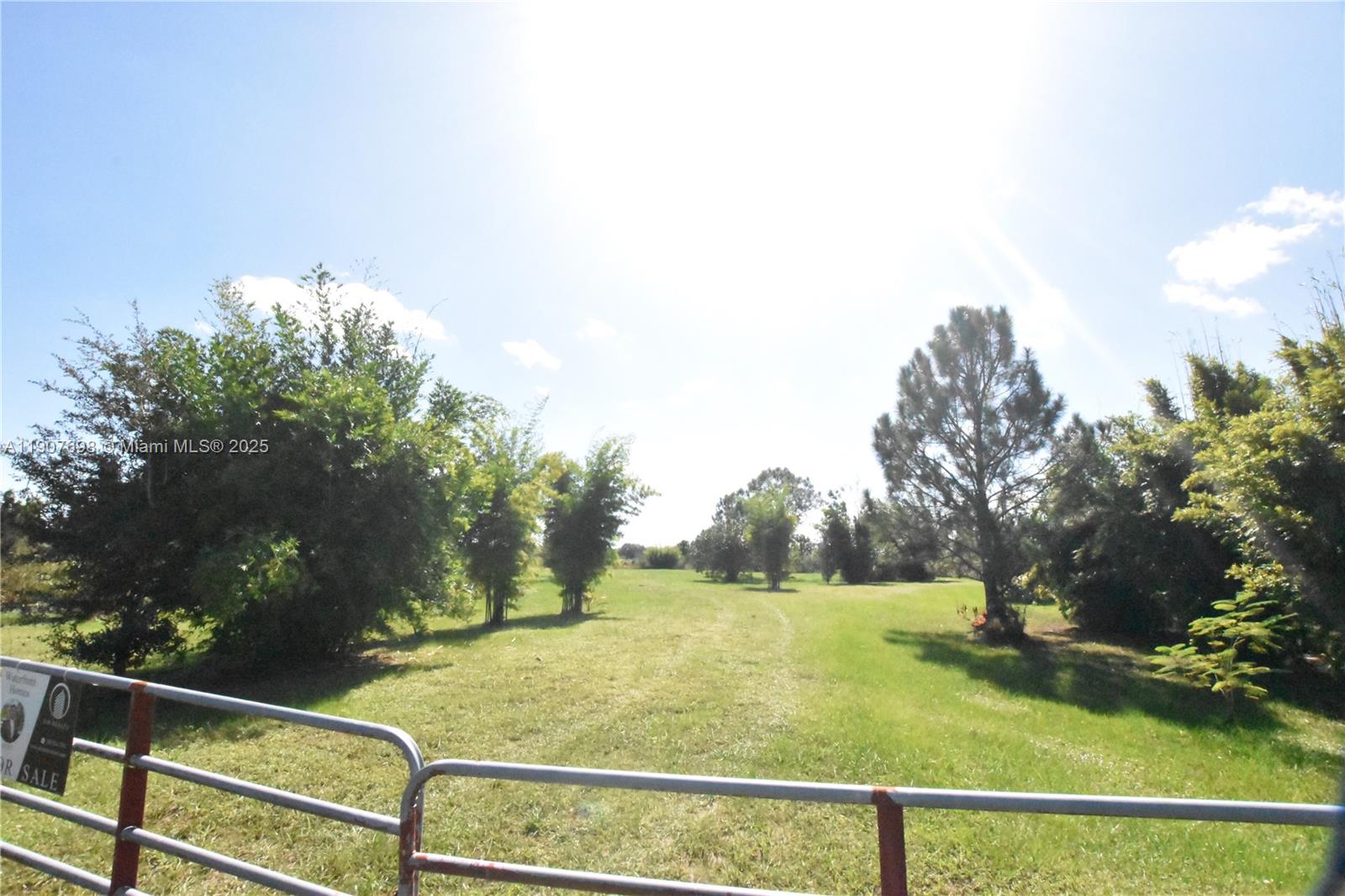 Подробнее / кв.футов $ 2025-11-04 0 Фото