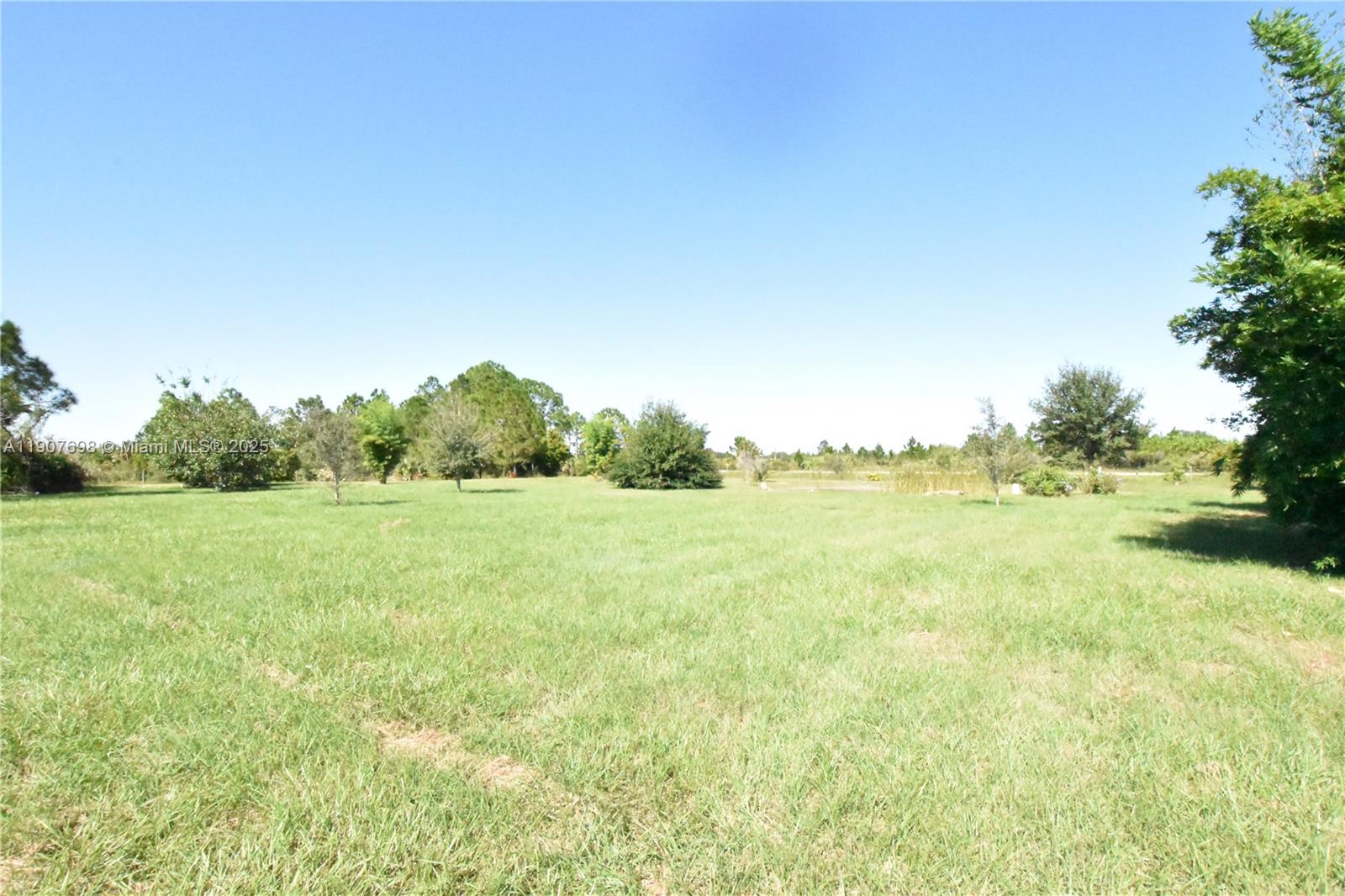 Подробнее / кв.футов $ 2025-11-04 0 Фото