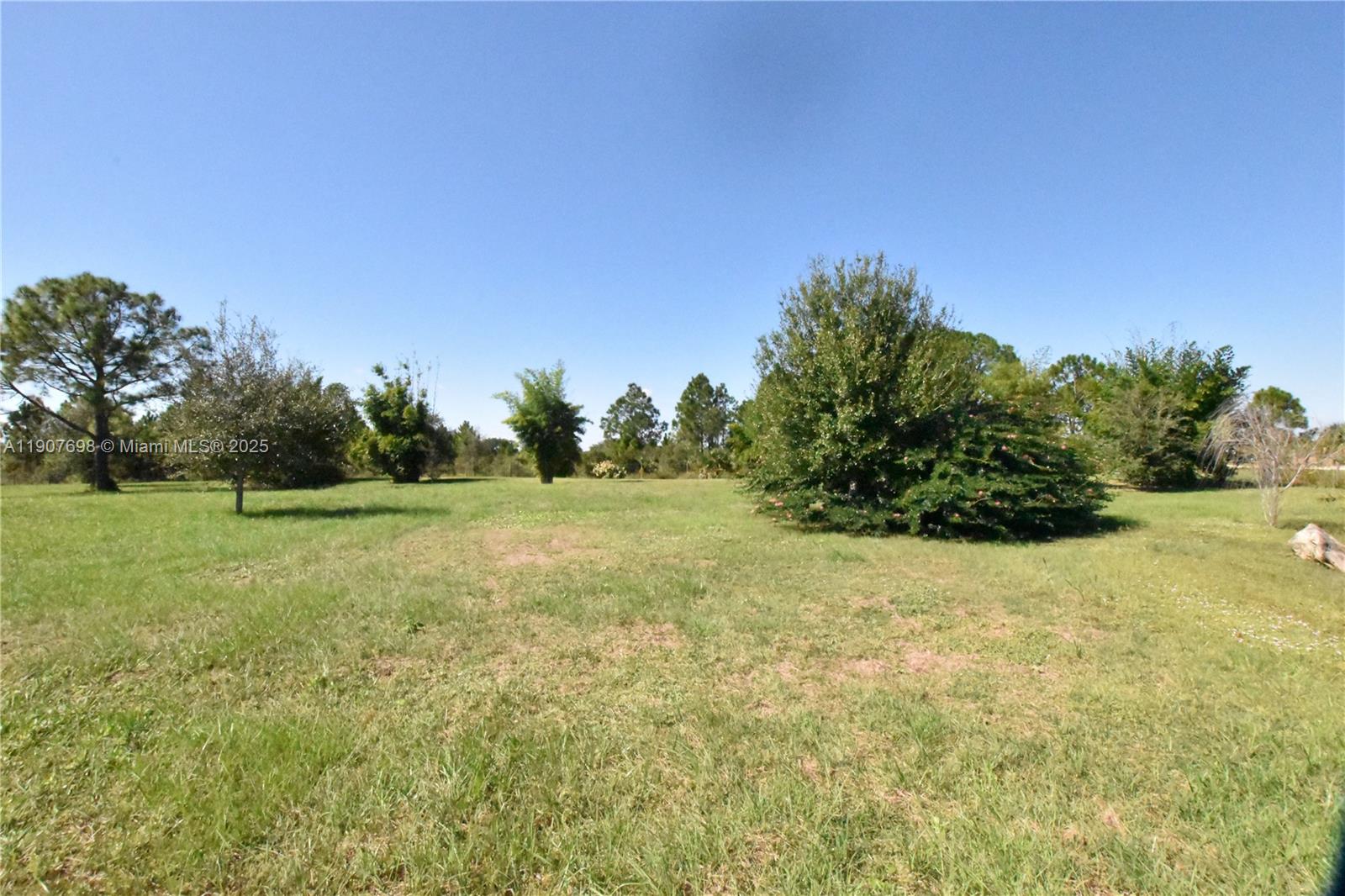 Подробнее / кв.футов $ 2025-11-04 0 Фото