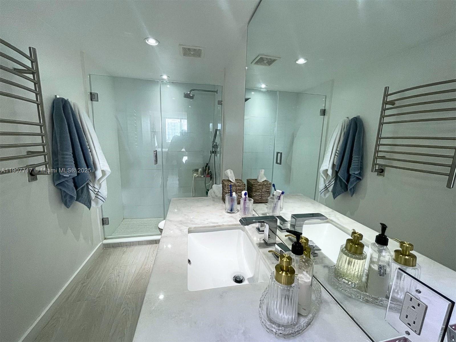 1123 2 / 2 1220 sq. ft. $ 2025-11-04 0 Photo