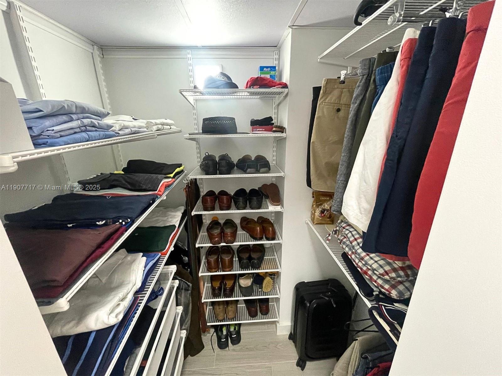 1123 2 / 2 1220 sq. ft. $ 2025-11-04 0 Photo