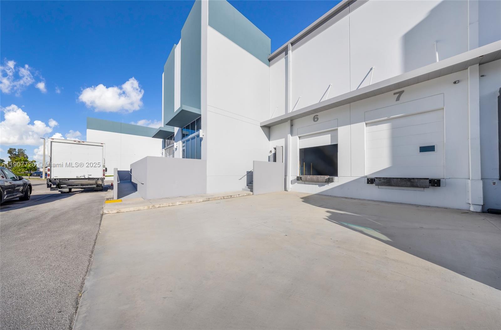 Ver detalles 4 / sq. ft. $ 2025-11-04 0 foto