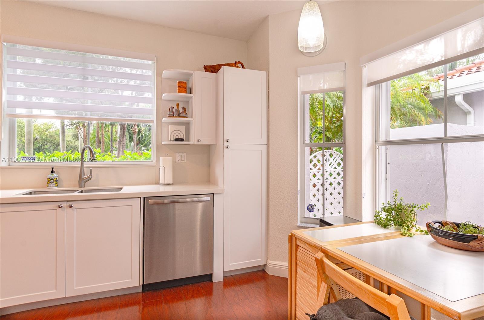 Photo of 1115 cherryapalm (1115), Hollywood, Florida, 33019 -