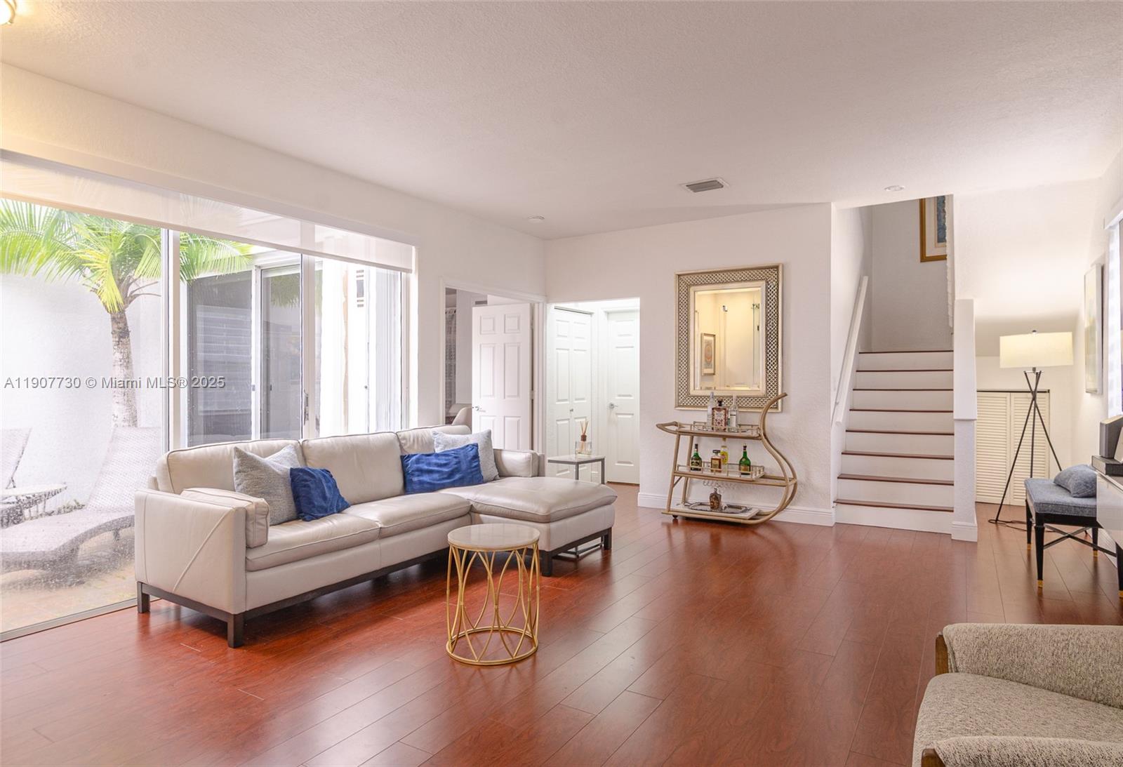 Photo of 1115 cherryapalm (1115), Hollywood, Florida, 33019 -