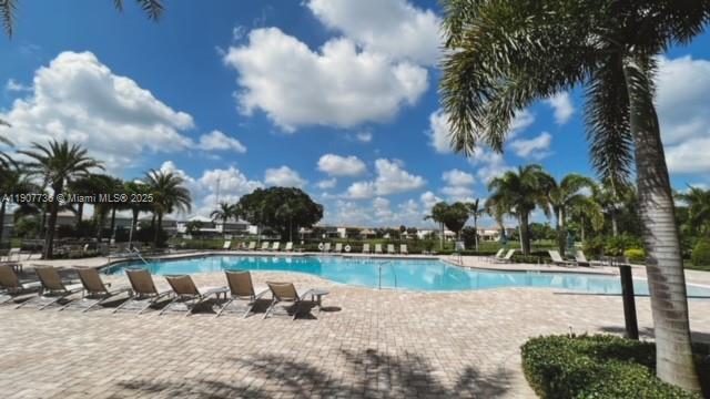 Ver detalles 3973 3 / 3 1421 sq. ft. $ 2025-11-04 0 foto