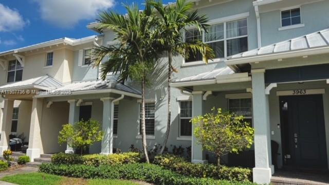 Ver detalles 3973 3 / 3 1421 sq. ft. $ 2025-11-04 0 foto