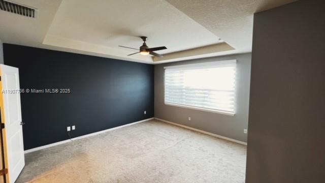 Ver detalles 3973 3 / 3 1421 sq. ft. $ 2025-11-04 0 foto