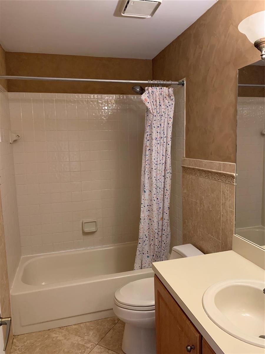 Ver detalles 6930 4 / 3 2014 sq. ft. $ 2026-06-14 0 foto